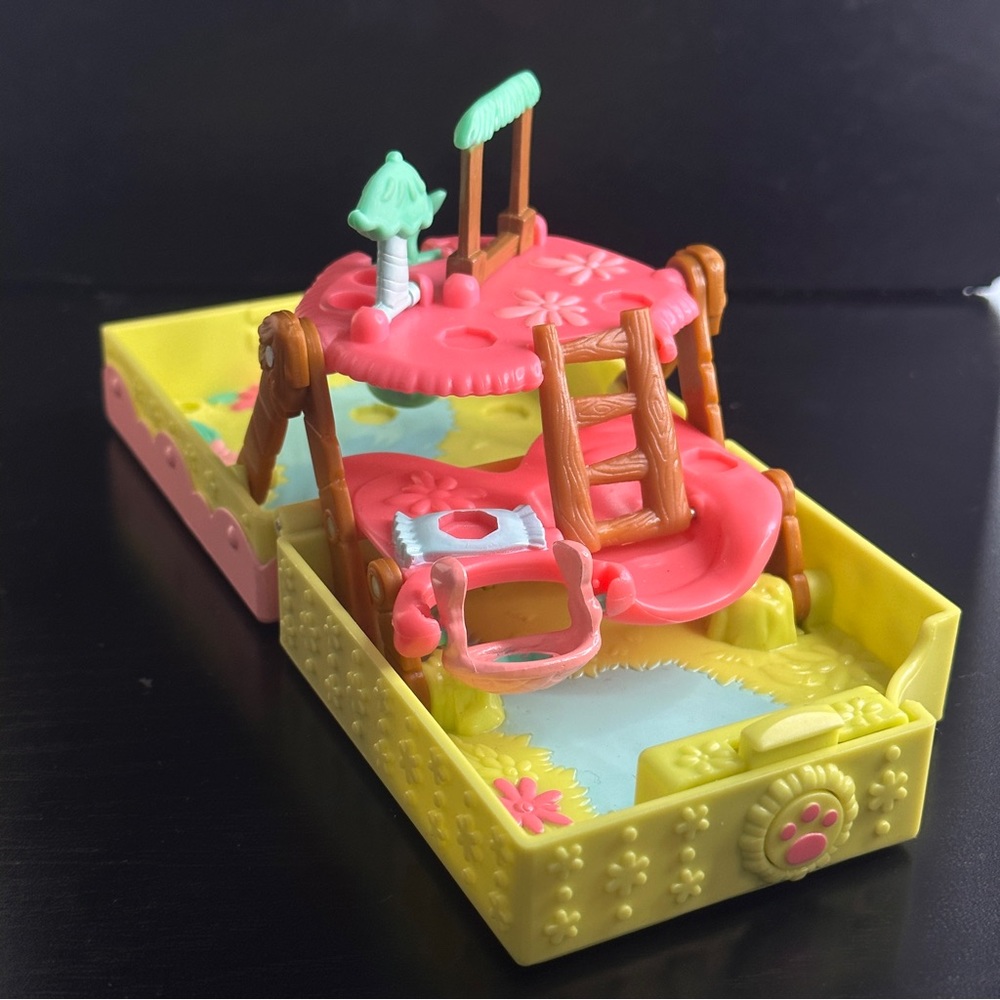 LPS Teeniest Tiniest Teensies Mini Pop Up Play Set - WITHOUT PETS - !
